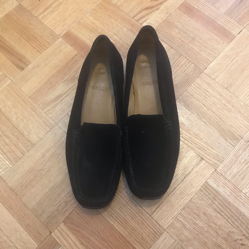 Bally suede flats size 38